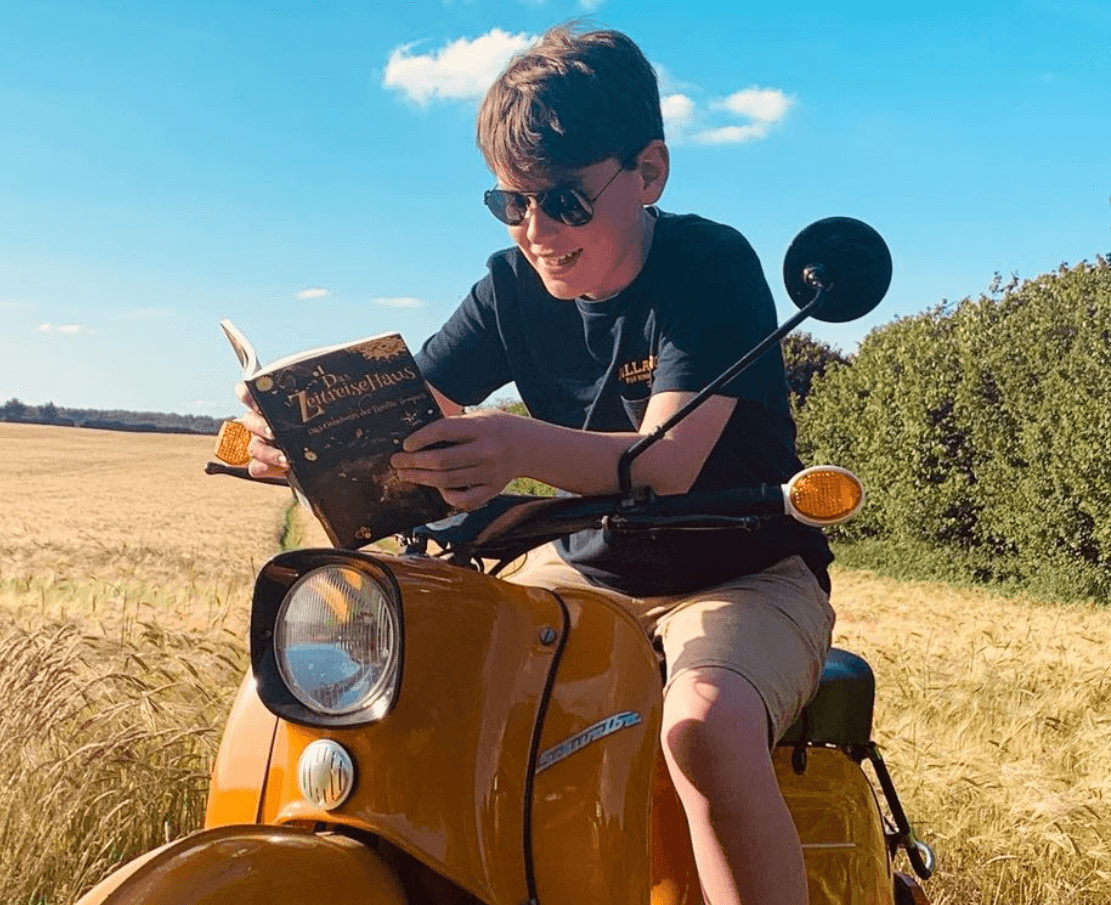 Rezension_til_reads
